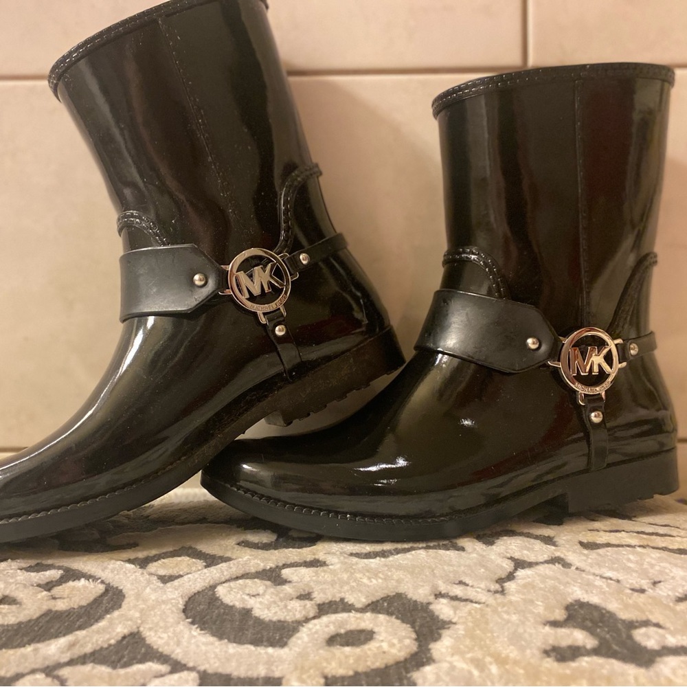 Michael Kors Boots size 10